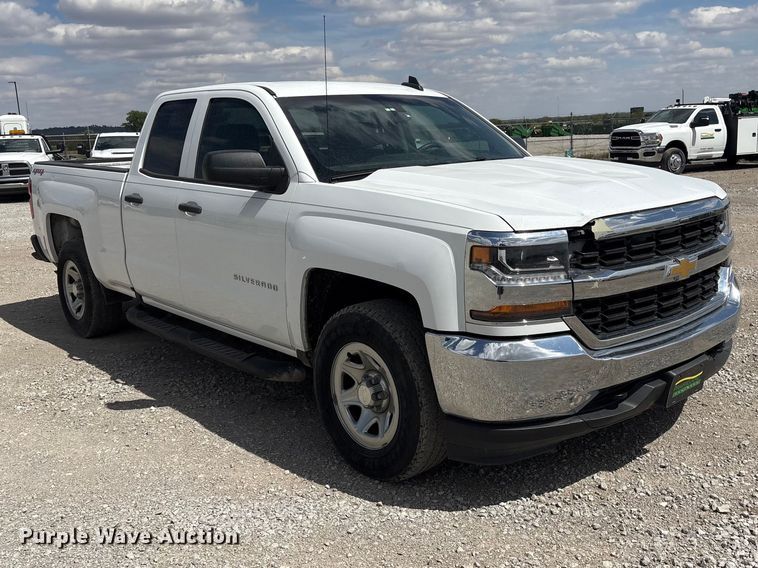 image for item DO5204 2017 Chevrolet Silverado 1500 Crew Cab pickup truck