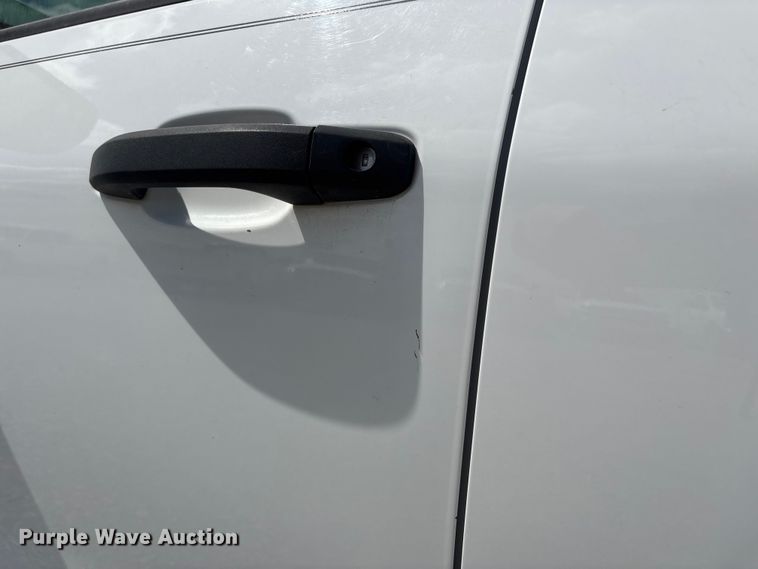image for item DO5204 2017 Chevrolet Silverado 1500 Crew Cab pickup truck