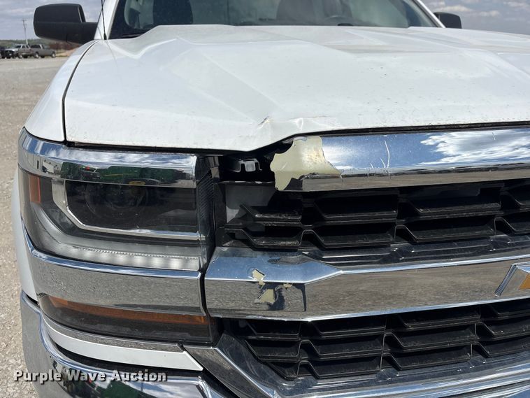 image for item DO5204 2017 Chevrolet Silverado 1500 Crew Cab pickup truck