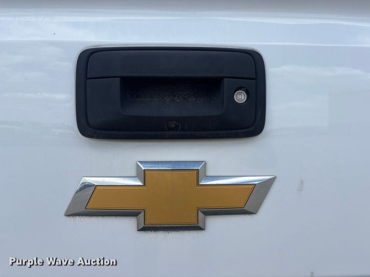 image for item DO5204 2017 Chevrolet Silverado 1500 Crew Cab pickup truck