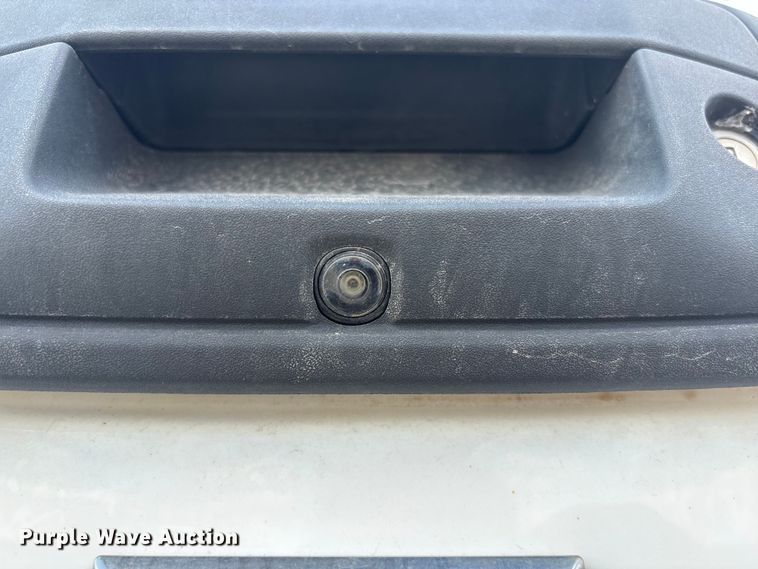 image for item DO5204 2017 Chevrolet Silverado 1500 Crew Cab pickup truck