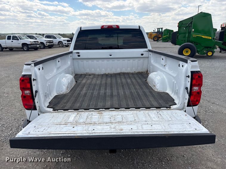 image for item DO5204 2017 Chevrolet Silverado 1500 Crew Cab pickup truck