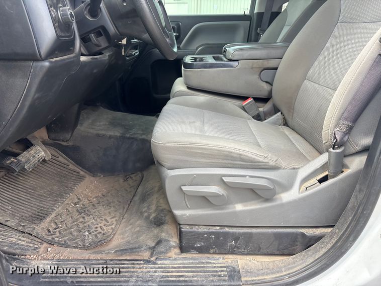 image for item DO5204 2017 Chevrolet Silverado 1500 Crew Cab pickup truck