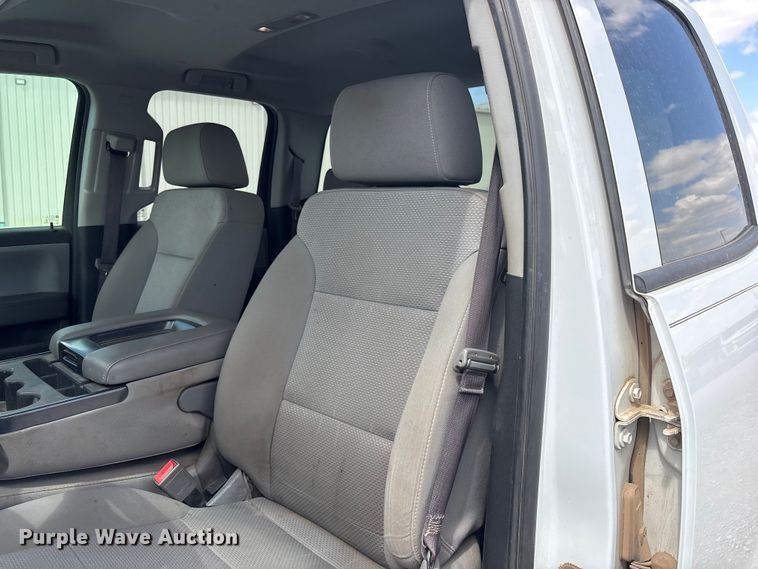 image for item DO5204 2017 Chevrolet Silverado 1500 Crew Cab pickup truck