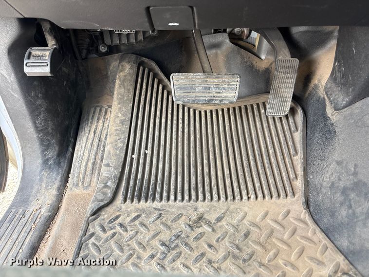 image for item DO5204 2017 Chevrolet Silverado 1500 Crew Cab pickup truck