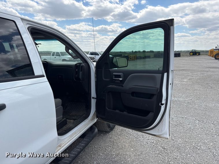 image for item DO5204 2017 Chevrolet Silverado 1500 Crew Cab pickup truck
