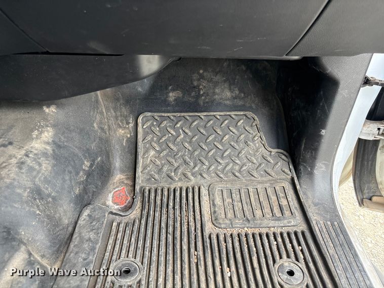 image for item DO5204 2017 Chevrolet Silverado 1500 Crew Cab pickup truck