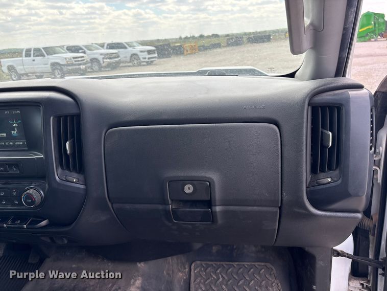 image for item DO5204 2017 Chevrolet Silverado 1500 Crew Cab pickup truck