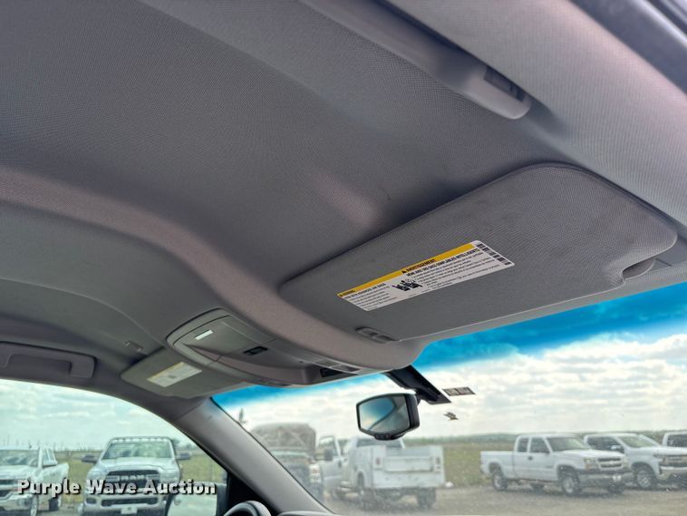 image for item DO5204 2017 Chevrolet Silverado 1500 Crew Cab pickup truck
