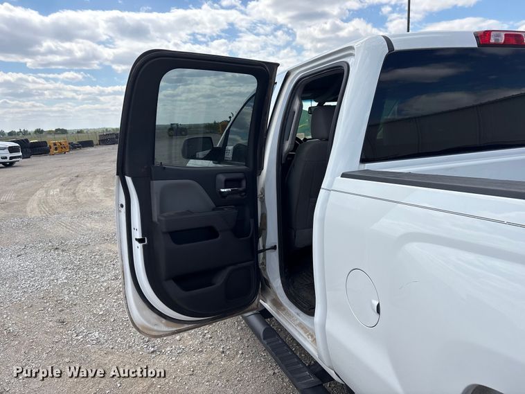 image for item DO5204 2017 Chevrolet Silverado 1500 Crew Cab pickup truck