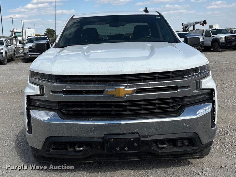 image for item DO5206 2020 Chevrolet Silverado 1500 Crew Cab pickup truck
