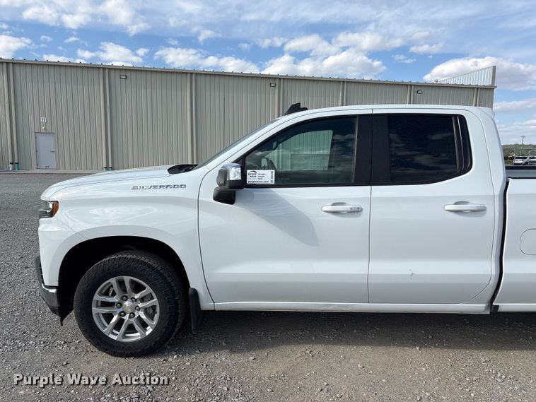 image for item DO5206 2020 Chevrolet Silverado 1500 Crew Cab pickup truck