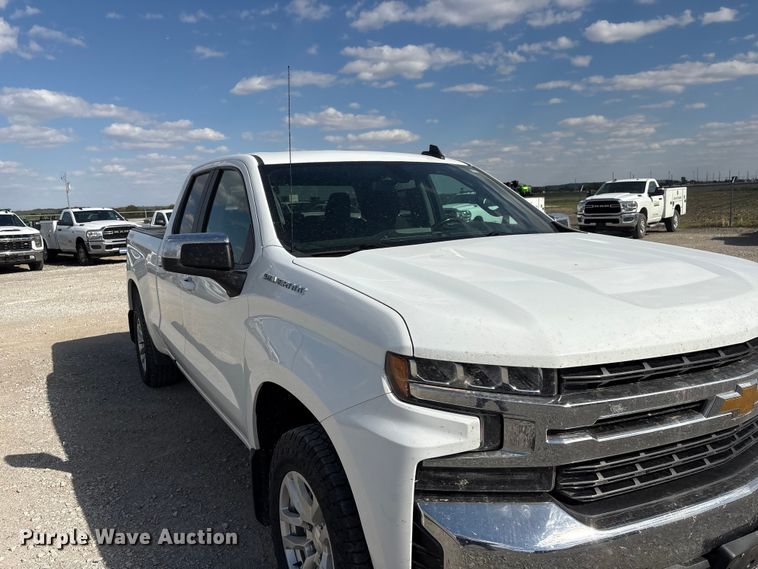 image for item DO5206 2020 Chevrolet Silverado 1500 Crew Cab pickup truck
