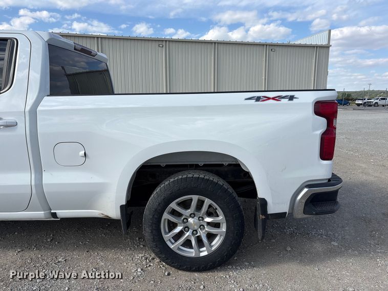 image for item DO5206 2020 Chevrolet Silverado 1500 Crew Cab pickup truck