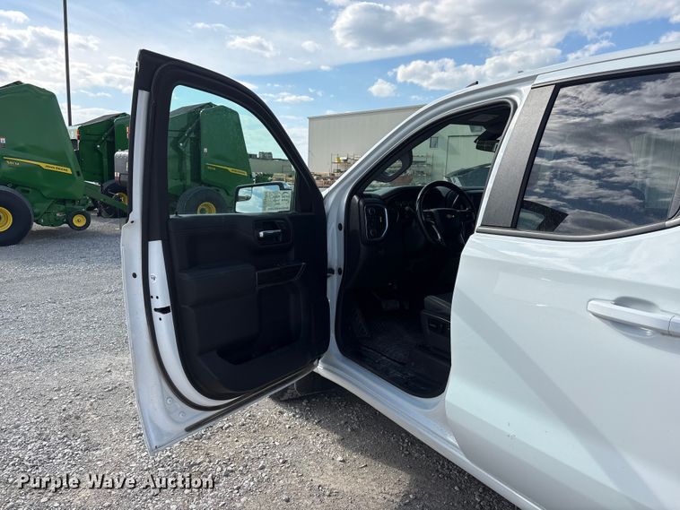 image for item DO5206 2020 Chevrolet Silverado 1500 Crew Cab pickup truck