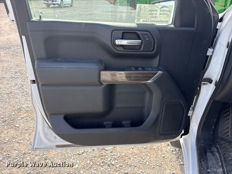 image for item DO5206 2020 Chevrolet Silverado 1500 Crew Cab pickup truck