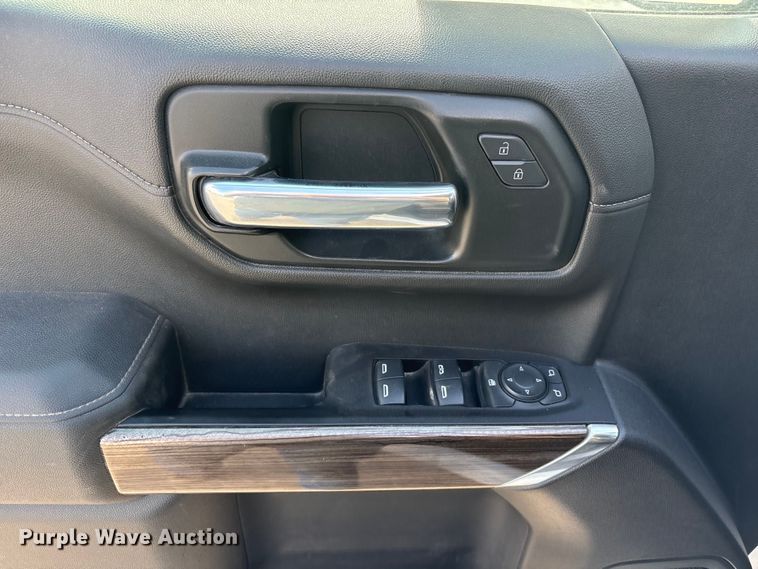 image for item DO5206 2020 Chevrolet Silverado 1500 Crew Cab pickup truck
