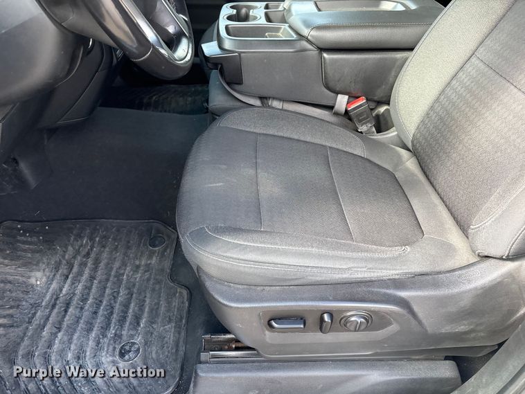 image for item DO5206 2020 Chevrolet Silverado 1500 Crew Cab pickup truck