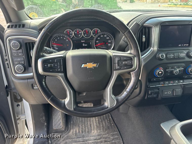 image for item DO5206 2020 Chevrolet Silverado 1500 Crew Cab pickup truck