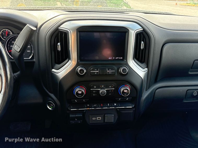 image for item DO5206 2020 Chevrolet Silverado 1500 Crew Cab pickup truck