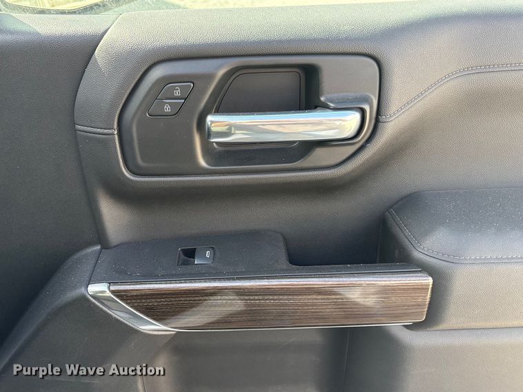image for item DO5206 2020 Chevrolet Silverado 1500 Crew Cab pickup truck