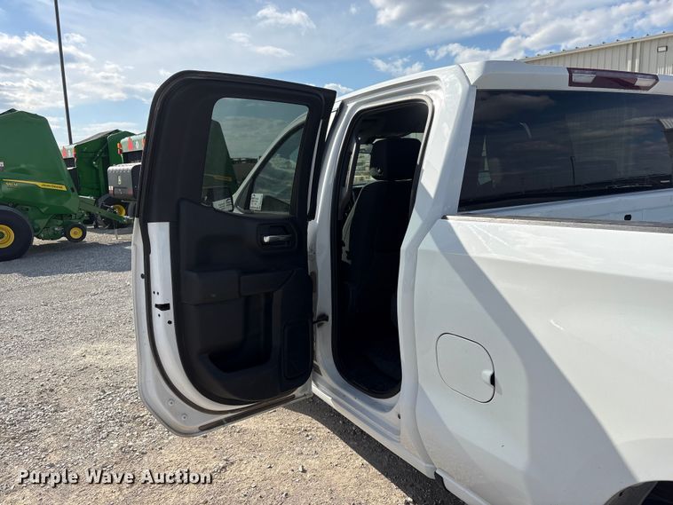 image for item DO5206 2020 Chevrolet Silverado 1500 Crew Cab pickup truck