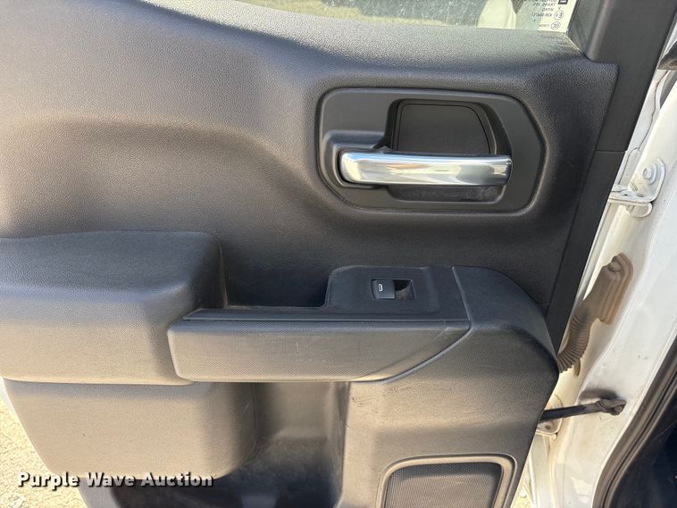 image for item DO5206 2020 Chevrolet Silverado 1500 Crew Cab pickup truck