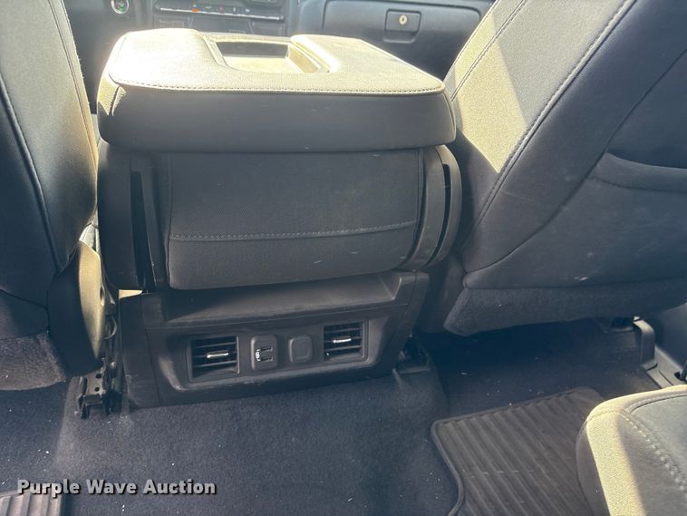 image for item DO5206 2020 Chevrolet Silverado 1500 Crew Cab pickup truck