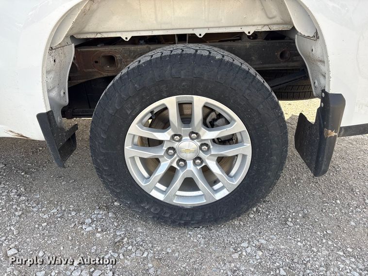 image for item DO5206 2020 Chevrolet Silverado 1500 Crew Cab pickup truck