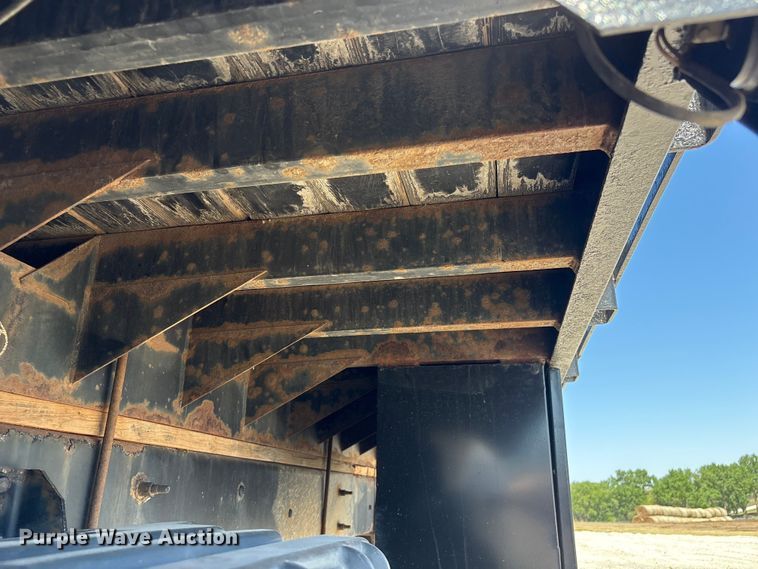 image for item DO5209 2015 Ford F650 flatbed truck