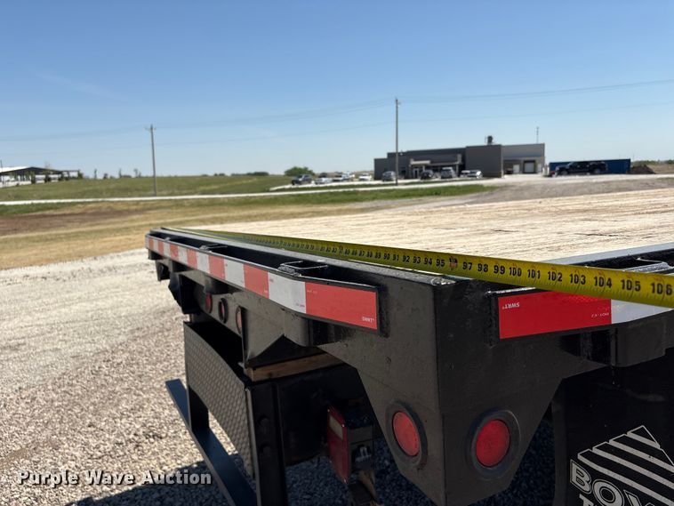 image for item DO5209 2015 Ford F650 flatbed truck