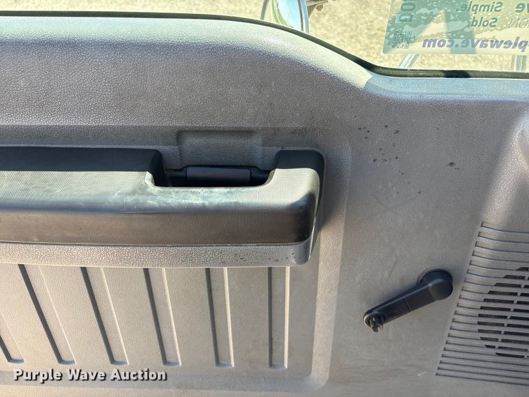 image for item DO5209 2015 Ford F650 flatbed truck