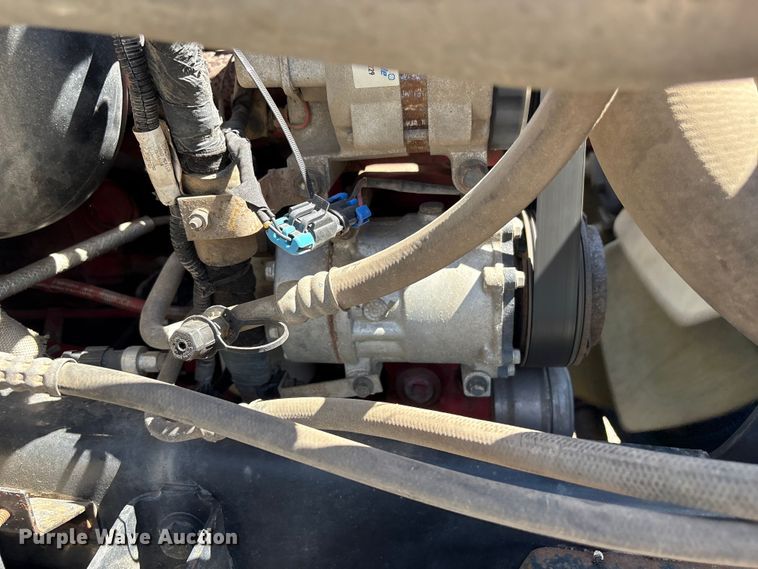 image for item DO5209 2015 Ford F650 flatbed truck