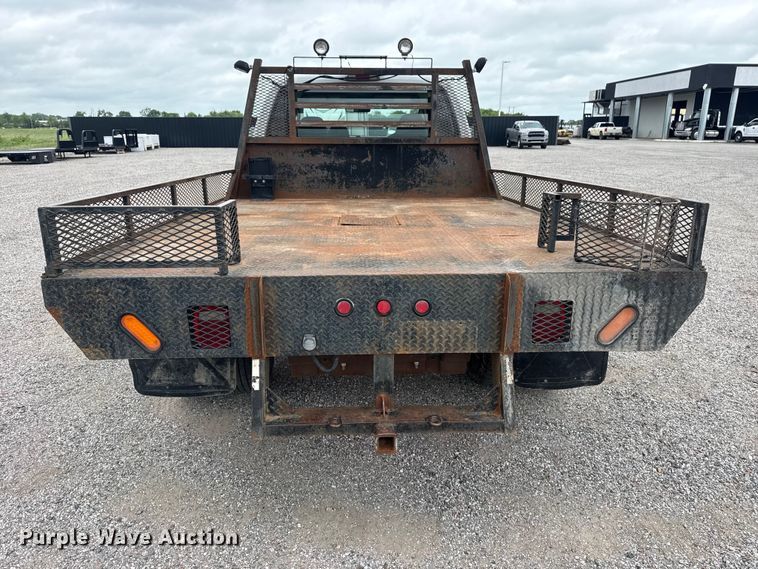 image for item DO8512 2010 Ford F-350 Super Duty Ext. Cab flatbed pickup truck