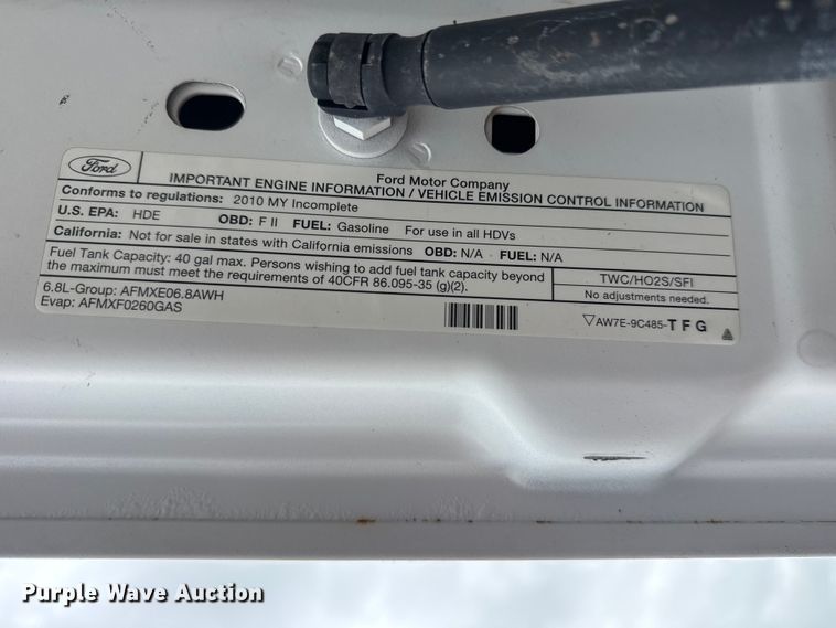 image for item DO8512 2010 Ford F-350 Super Duty Ext. Cab flatbed pickup truck