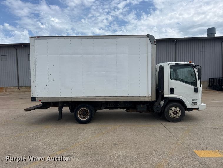 image for item DO8519 2016 Chevrolet 3500 box truck