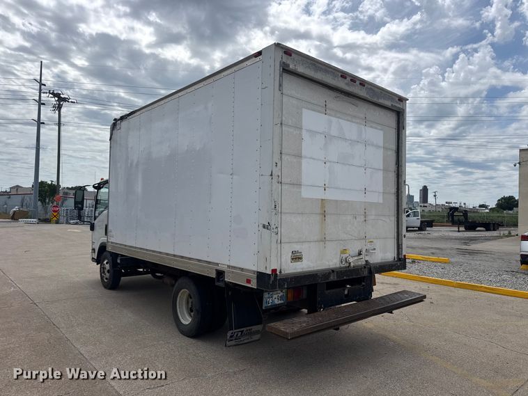 image for item DO8519 2016 Chevrolet 3500 box truck