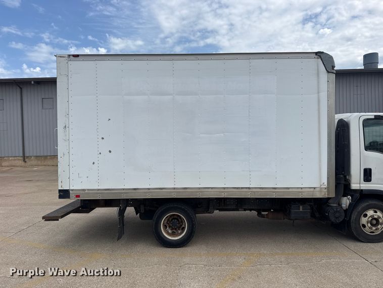 image for item DO8519 2016 Chevrolet 3500 box truck