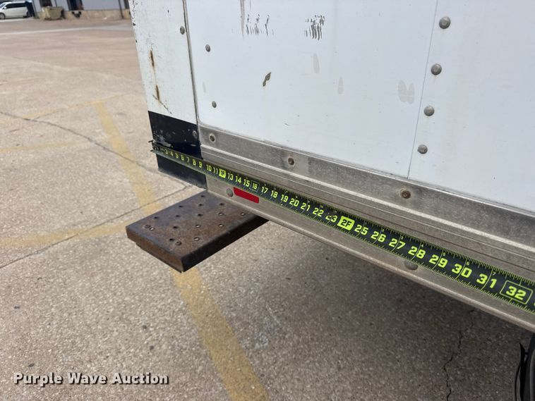 image for item DO8519 2016 Chevrolet 3500 box truck