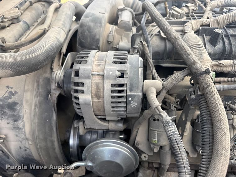 image for item DO8519 2016 Chevrolet 3500 box truck