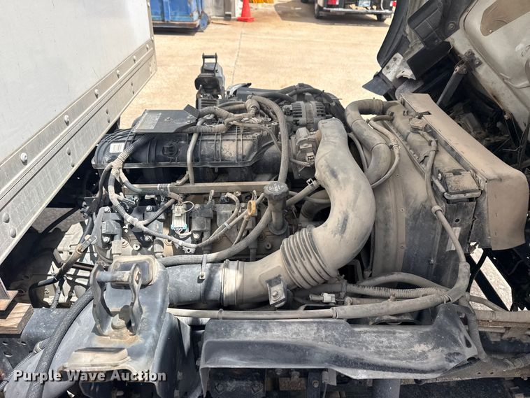 image for item DO8519 2016 Chevrolet 3500 box truck