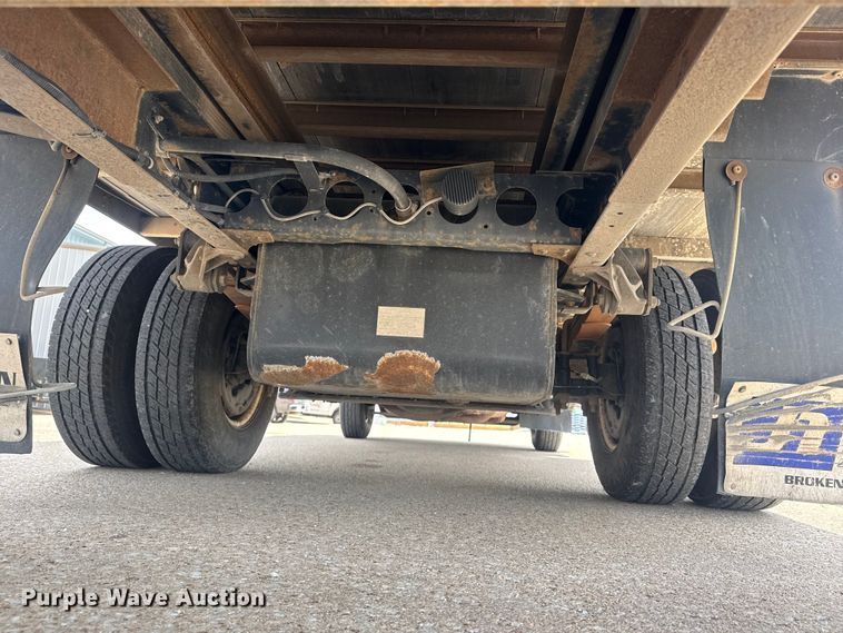 image for item DO8519 2016 Chevrolet 3500 box truck