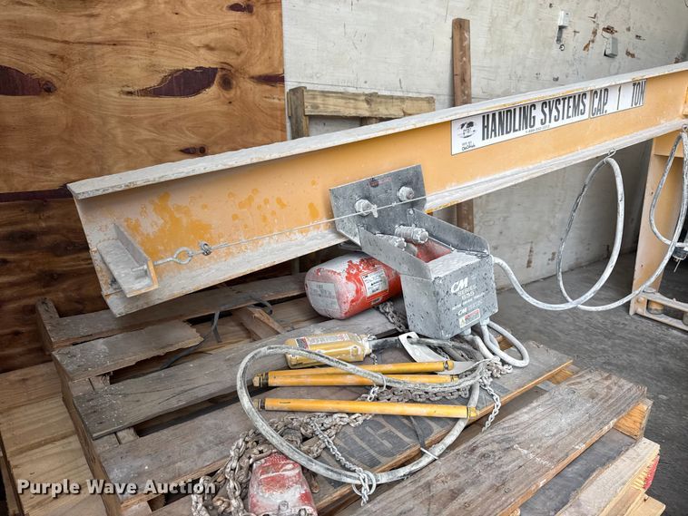 image for item DO8520 Handling Systems overhead crane
