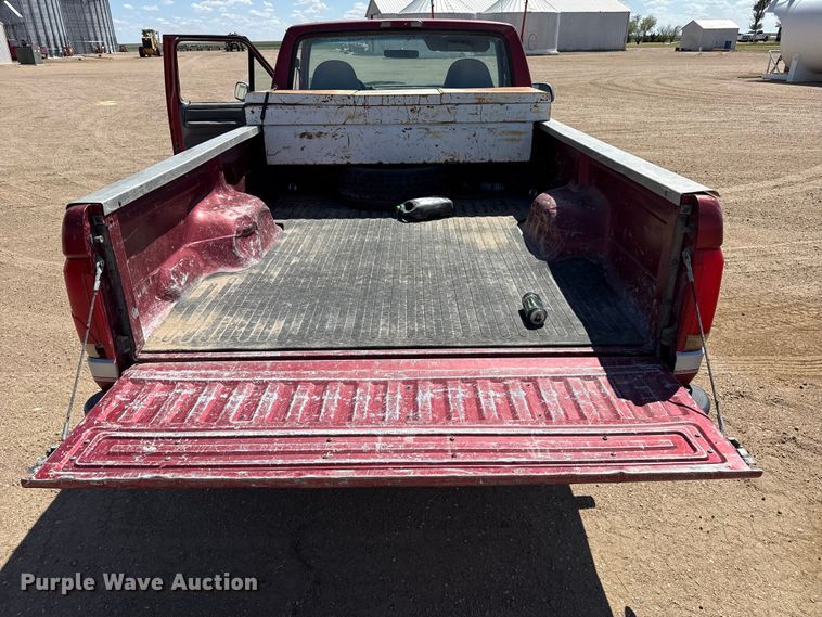 image for item DS6825 1996 Ford F150 pickup truck