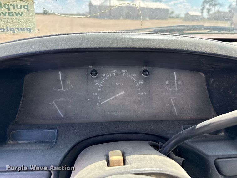 image for item DS6825 1996 Ford F150 pickup truck