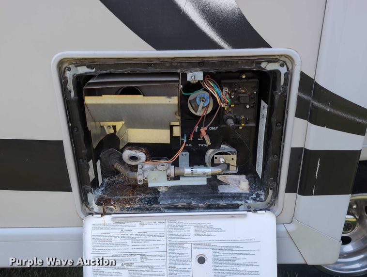 image for item DT1756 2013 Ford F450 RV