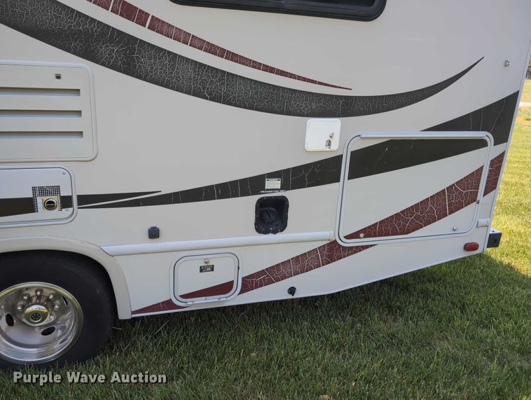 image for item DT1756 2013 Ford F450 RV