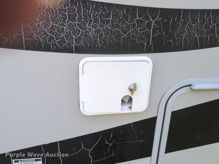 image for item DT1756 2013 Ford F450 RV