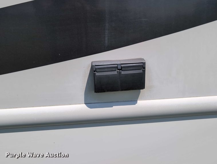 image for item DT1756 2013 Ford F450 RV