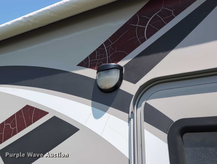 image for item DT1756 2013 Ford F450 RV